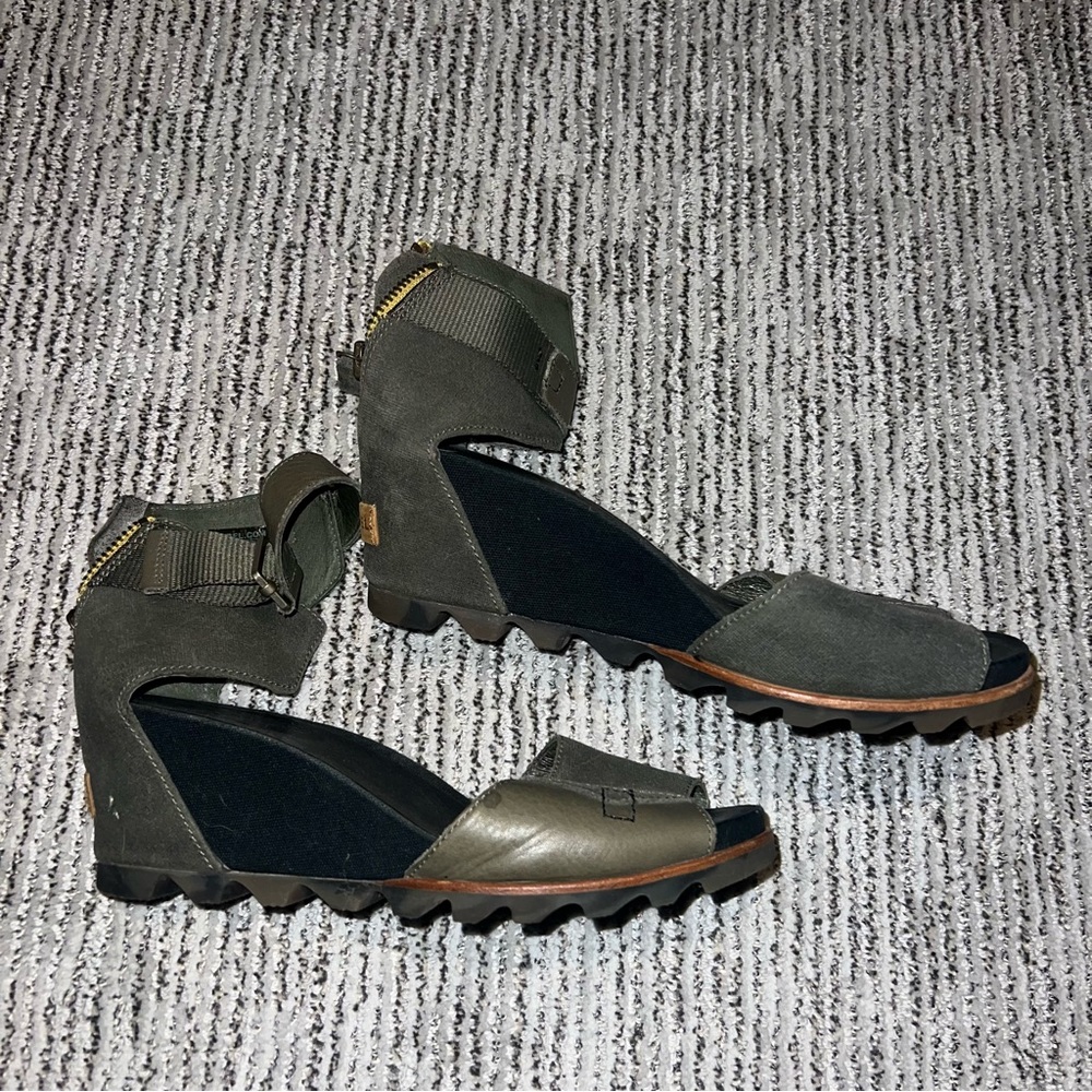 sorel green ankle strap women's shoes